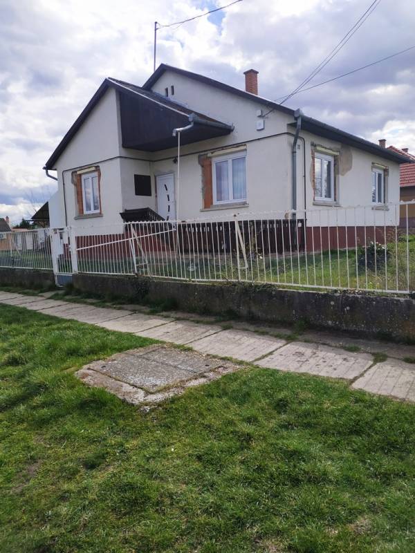 eladó családi ház, Tóalmás