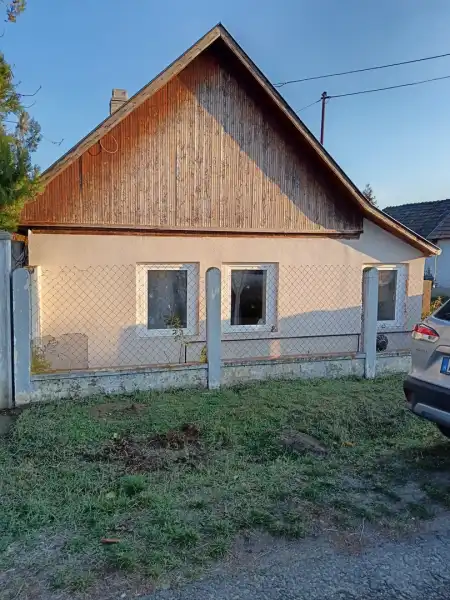 Eladó családi ház, Tóalmás 1+1 szoba 65 m² 27.5 M Ft